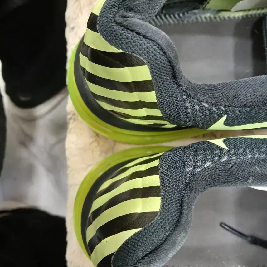 [BUNJANG] Nike Sneakers Black/Lime 285mm / 나이키 운동화 블랙/형광 285사이즈