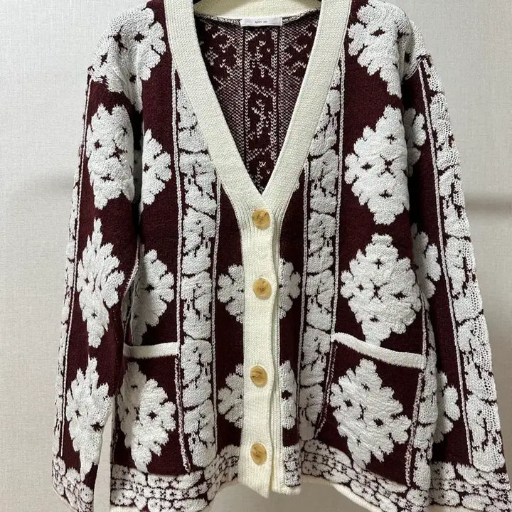 [BUNJANG] Soft Pattern Jacquard Knit Cardigan / (새상품) 부드러운 무늬 자카드 니트 가디건