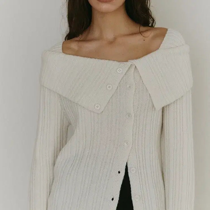 [BUNJANG] Our Comos Off-Shoulder Knit Cardigan (Ivory, New) / 아워코모스 오프숄더 니트 가디건 아이보리 새상품