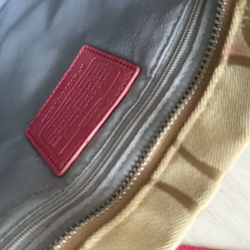 [BUNJANG] Coach Signature Crossbody Bag / 코치 시그니처 크로스백 32*26센치