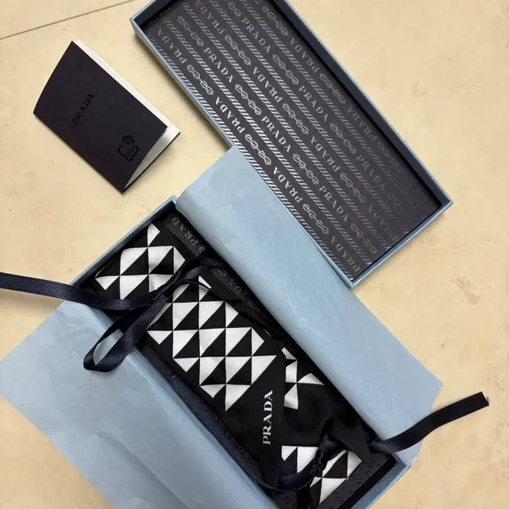 [BUNJANG] Prada Silk Twilly Scarf - New / 프라다 실크 트윌리 새상품