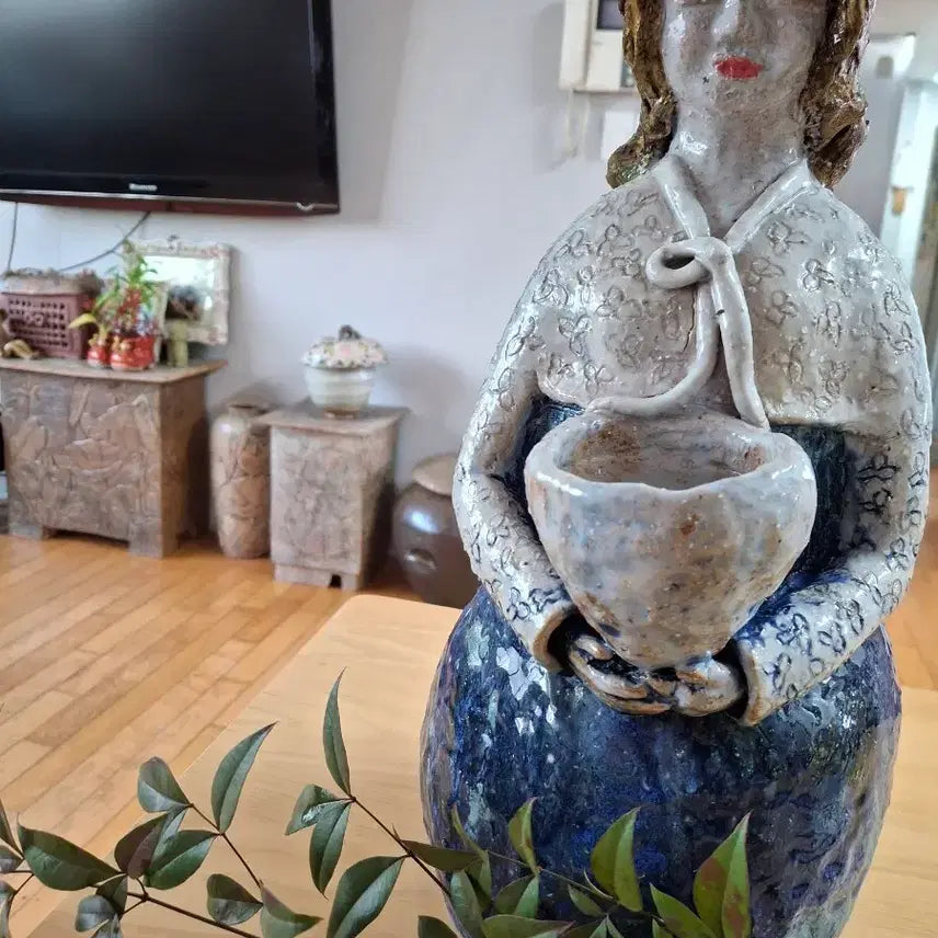 [BUNJANG] Ceramic Woman Statue Vase Ornament / 도자기 항아리든여인상 꽃병조각상 장식품