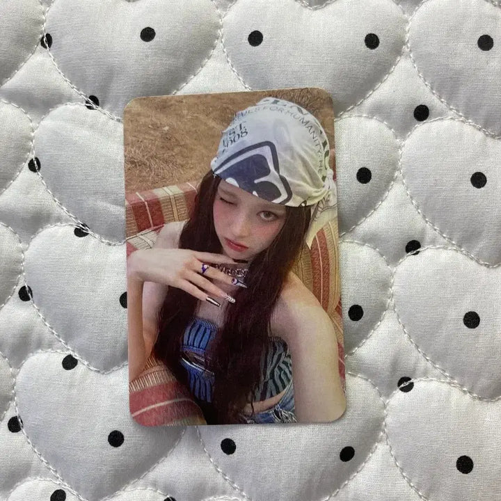 izna 이즈나 방지민 공방포카 not just pretty