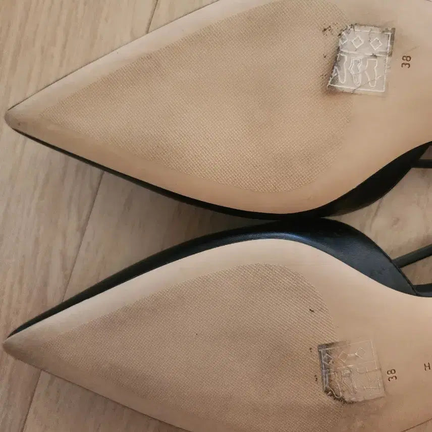 [BUNJANG] Charles & Keith Slingback 38 Size / 찰스앤키스 슬링백 38사이즈