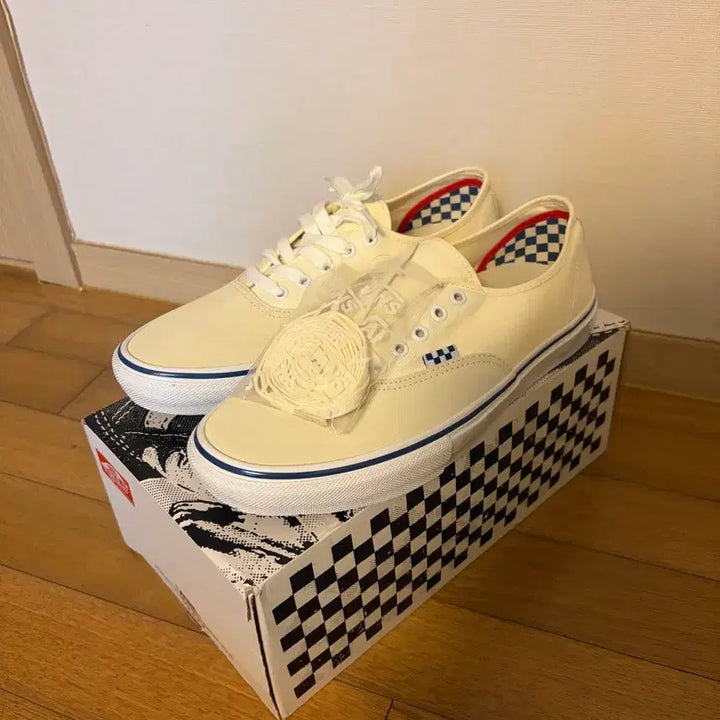 [BUNJANG] Vans Skate Authentic Off-White (Size 290) / (새상품) 반스 스케이트 어센틱 오프화이트 (290 사이즈)