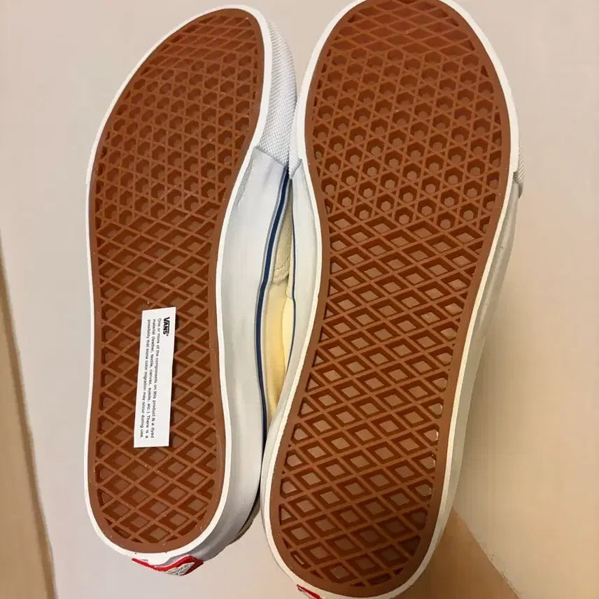 [BUNJANG] Vans Skate Authentic Off-White (Size 290) / (새상품) 반스 스케이트 어센틱 오프화이트 (290 사이즈)