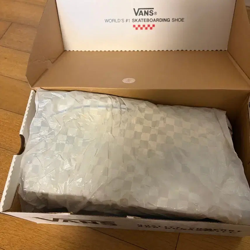 [BUNJANG] Vans Skate Authentic Off-White (Size 290) / (새상품) 반스 스케이트 어센틱 오프화이트 (290 사이즈)