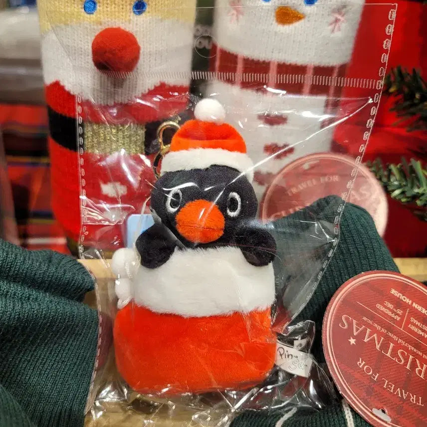 [BUNJANG] CGV Pingu Santa Plush Keyring / [안전포장] CGV 핑구 산타 인형 키링