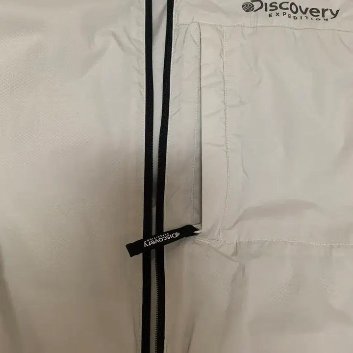 [BUNJANG] Discovery Ivory Windbreaker Jacket / L 디스커버리 바람막이 아이보리 봄 자켓