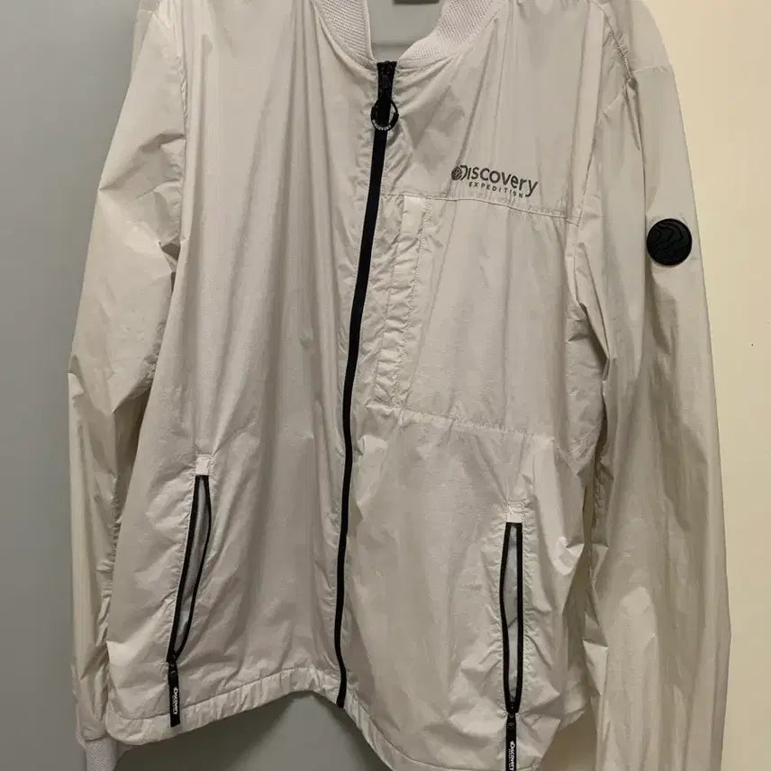 [BUNJANG] Discovery Ivory Windbreaker Jacket / L 디스커버리 바람막이 아이보리 봄 자켓