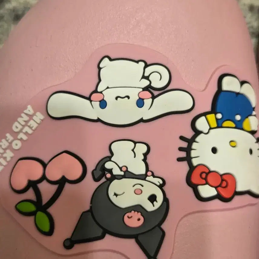 [BUNJANG] Zara Hello Kitty Crocs Sandals / 자라x헬로키티 크록스 샌들