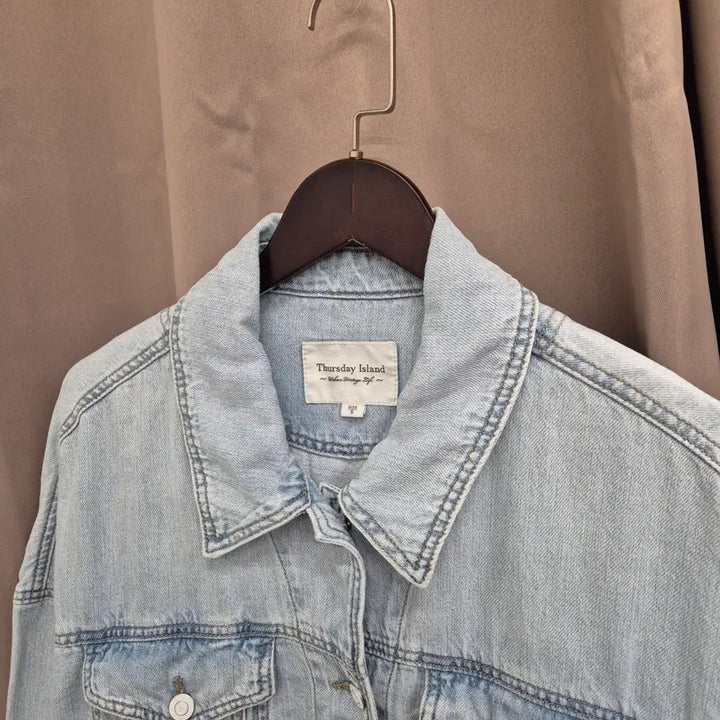 [BUNJANG] Thursday Island Loose Fit Crop Denim Jacket S / Thursday Island 루즈핏 크롭 데님자켓 S