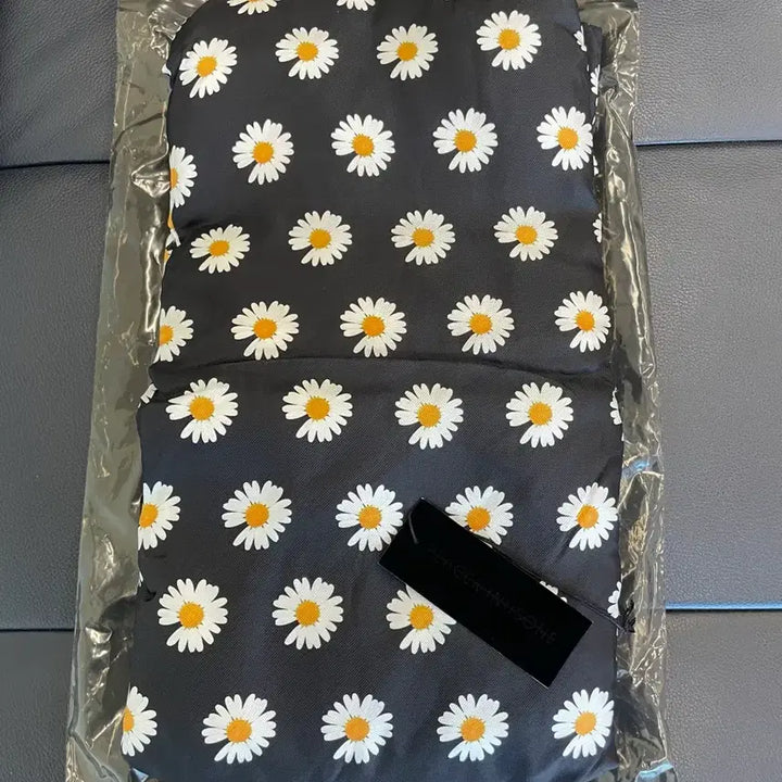 [BUNJANG] PEACEMINUSONE Daisy Muffler / 피스마이너스원 데이지 머플러 새제품 판매해요