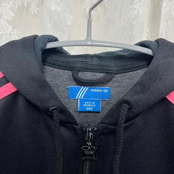 [BUNJANG] Adidas Vintage Pink Black Rainbow Track Top / 90) 아디다스 빈티지 핑크블랙 져지 레인보우 트랙탑