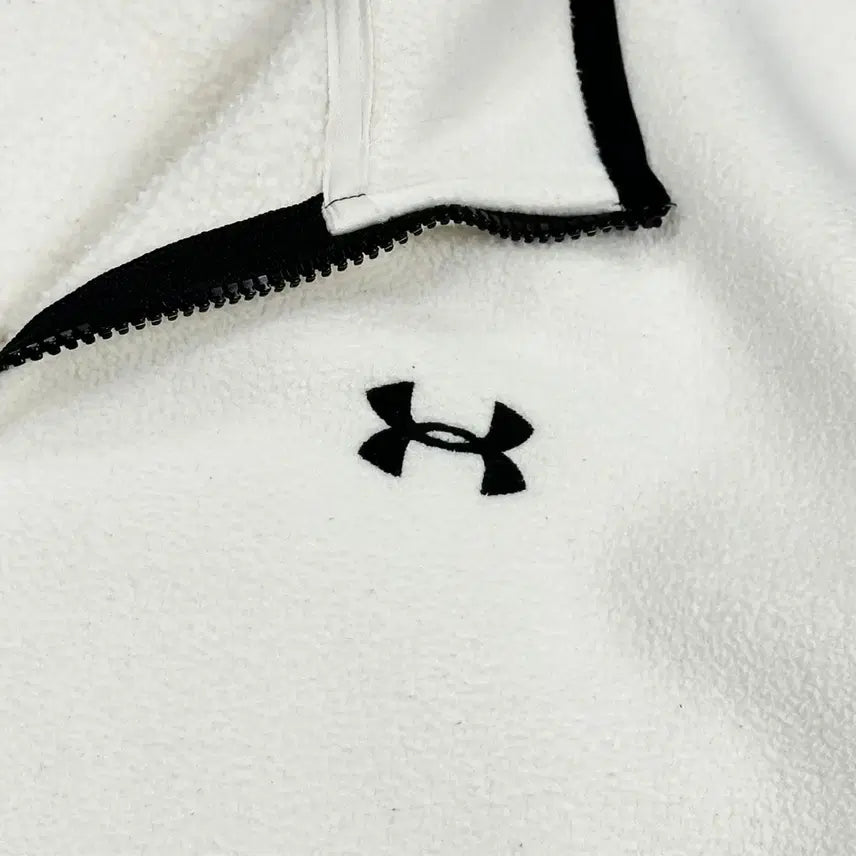 [BUNJANG] Under Armour Logo Loose White Fleece Jacket (XL) / 언더아머 로고 루즈 화이트 후리스 자켓 (XL)