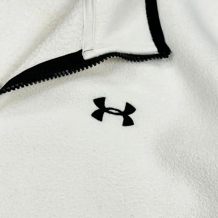 [BUNJANG] Under Armour Logo Loose White Fleece Jacket (XL) / 언더아머 로고 루즈 화이트 후리스 자켓 (XL)