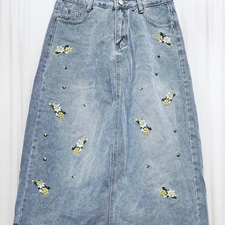 [BUNJANG] Floral Embroidered Long Denim Skirt / (택새상품)플라워자수 롱데님스커트  청치마
