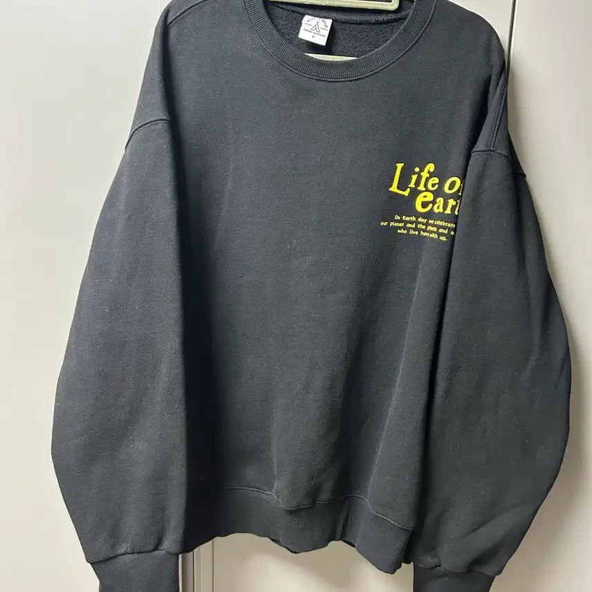 [BUNJANG] Travel Black Large Size Sweatshirt / 트래블 맨투맨 블랙 라지사이즈 팔아요