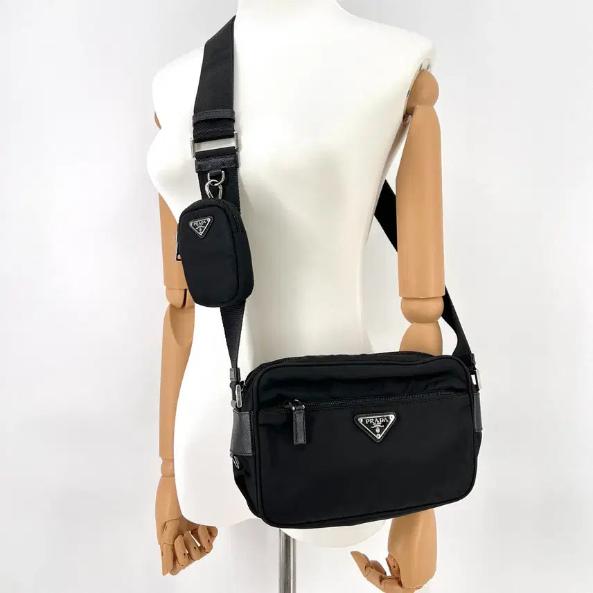 [BUNJANG] Prada Re-Nylon Pocket Crossbody Bag Black (1BC167) / [감정완료] 프라다 리나일론 포켓 크로스백 블랙 (1BC167)
