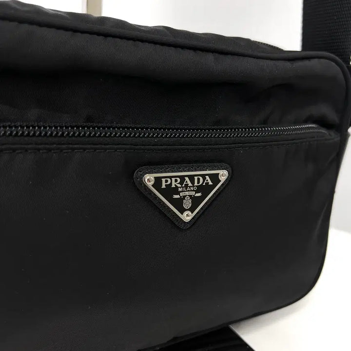 [BUNJANG] Prada Re-Nylon Pocket Crossbody Bag Black (1BC167) / [감정완료] 프라다 리나일론 포켓 크로스백 블랙 (1BC167)