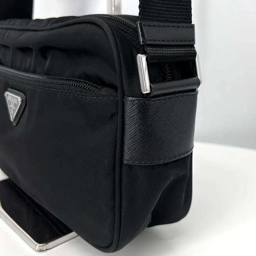 [BUNJANG] Prada Re-Nylon Pocket Crossbody Bag Black (1BC167) / [감정완료] 프라다 리나일론 포켓 크로스백 블랙 (1BC167)