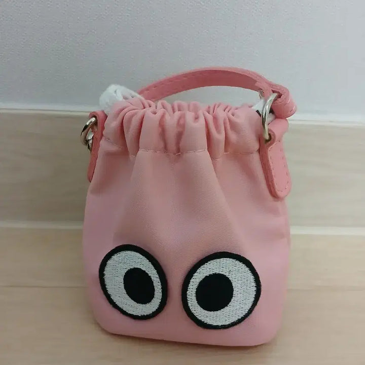 [BUNJANG] Makomaki Eye Ball Mini Bucket Bag / 마코마키 눈알 미니 복조리백 핑크