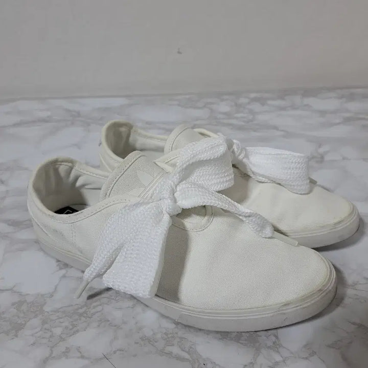 [BUNJANG] Adidas Sleek Low Women's Sneakers / 아디다스 슬릭로우 여성 운동화 245 (신1049)