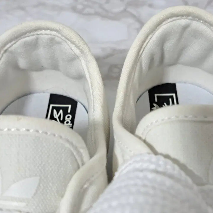 [BUNJANG] Adidas Sleek Low Women's Sneakers / 아디다스 슬릭로우 여성 운동화 245 (신1049)