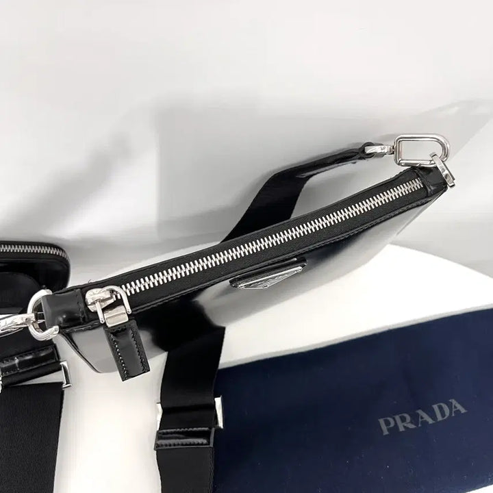 [BUNJANG] Prada Brushed Triangle Logo Crossbody Bag (2VH129) / [정품] 프라다 브러시드 삼각로고 크로스백 블랙 (2VH129)