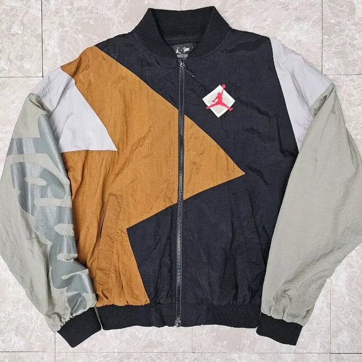 [BUNJANG] Nike Jordan Patta Track Jacket (Multi) - Size S / 나이키 조던 파타 트랙 자켓 멀티 S