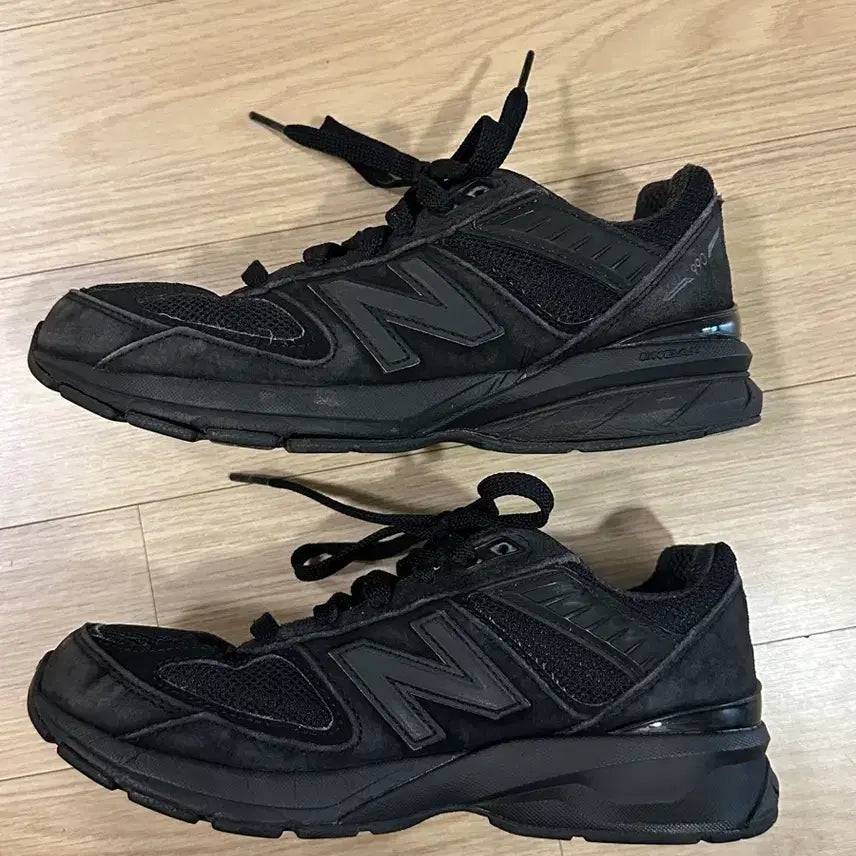 [BUNJANG] New Balance 990 V5 Triple Black Sneakers / 뉴발란스 990 V5 트리플블랙 225사이즈 팝니다