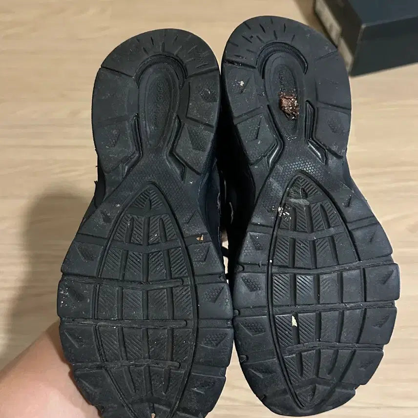 [BUNJANG] New Balance 990 V5 Triple Black Sneakers / 뉴발란스 990 V5 트리플블랙 225사이즈 팝니다
