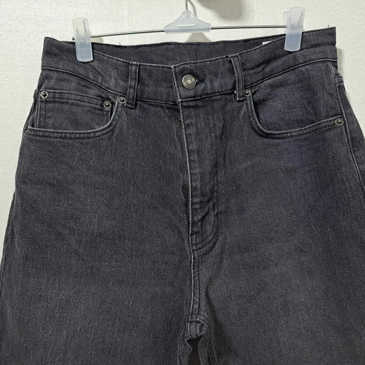 [BUNJANG] Kolon Amofpe Cropped Wide-Fit Jeans / 코오롱 아모프레 크롭 와이드핏 청바지 1사이즈 (c아08)