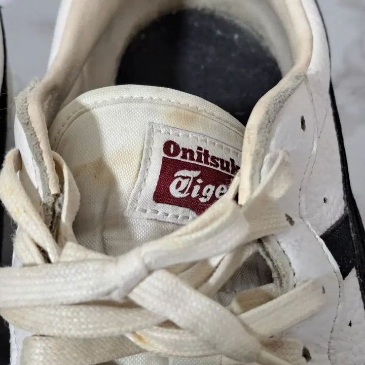 [SOLD OUT] 오니츠카타이거 남성 운동화 275 (신1024)