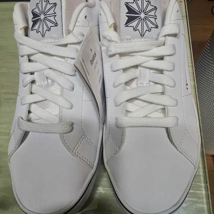 [BUNJANG] Reebok NPC II White Sneakers / 리복 NPC II 흰색 스니커즈 새상품 245