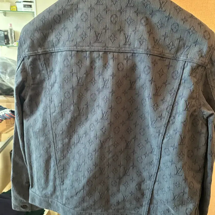 [BUNJANG] Louis Vuitton Monogram Denim Jacket Blue / [50] 루이비통 모노그램 데님 자켓 블루