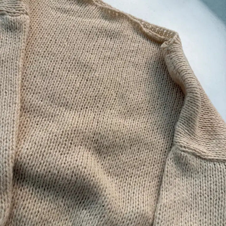 [BUNJANG] Beige Knit Sweater / 베이지색 니트 스웨터