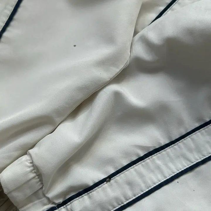 [BUNJANG] Champion Old School Ivory Windbreaker Jacket / 챔피온 올드스쿨 아이보리 바람막이 자켓