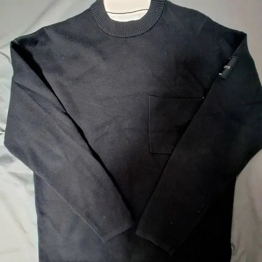 [BUNJANG] Calvin Klein CK Relaxed Fit Monogram Logo Sweater / 캘빈클라인 cK 릴렉스핏 모노그램 로고 스웨터 새상품 팝니다