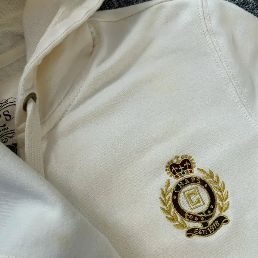 [BUNJANG] Chaps Embroidered Logo Beige Hoodie Zip-up / 챕스 자수로고 베이지 후드집업