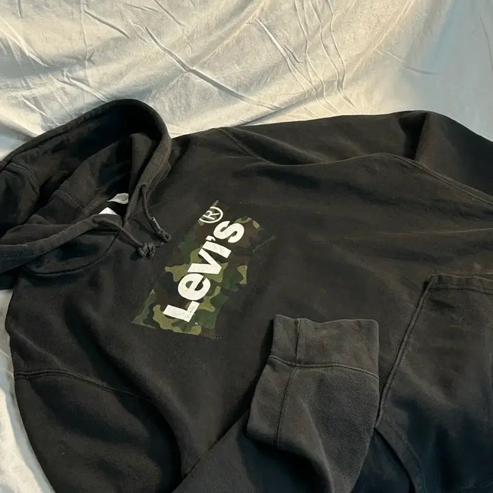 [BUNJANG] Levi's Camo Box Logo Hoodie / 리바이스 카모 박스로고 후드티