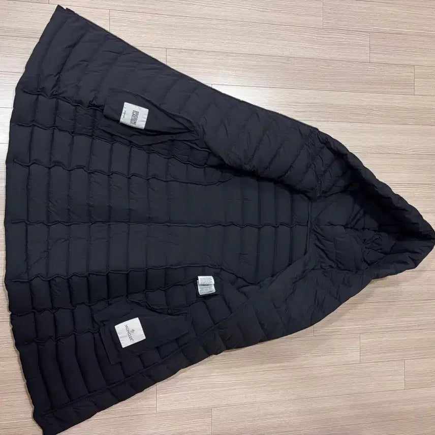[BUNJANG] Moncler Long Down Padded Coat / 몽클레어 롱 패딩