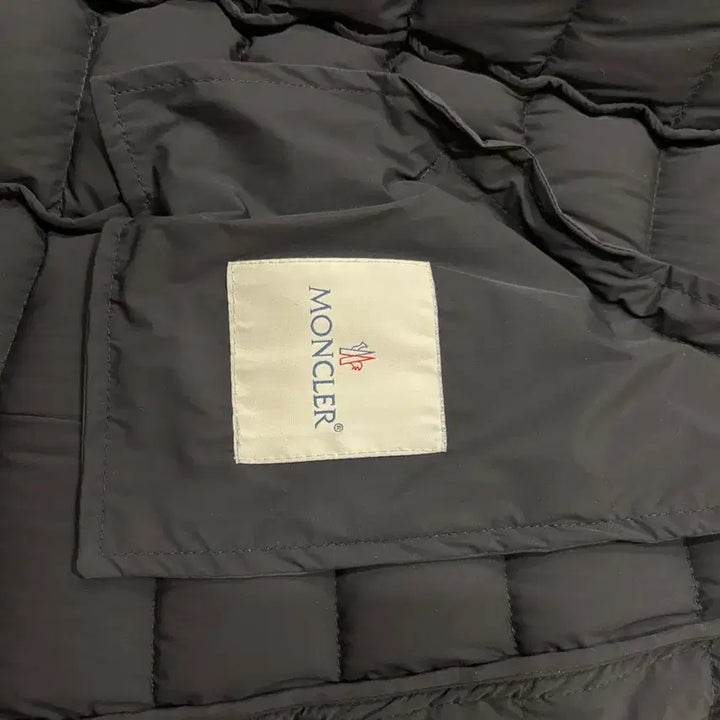 [BUNJANG] Moncler Long Down Padded Coat / 몽클레어 롱 패딩