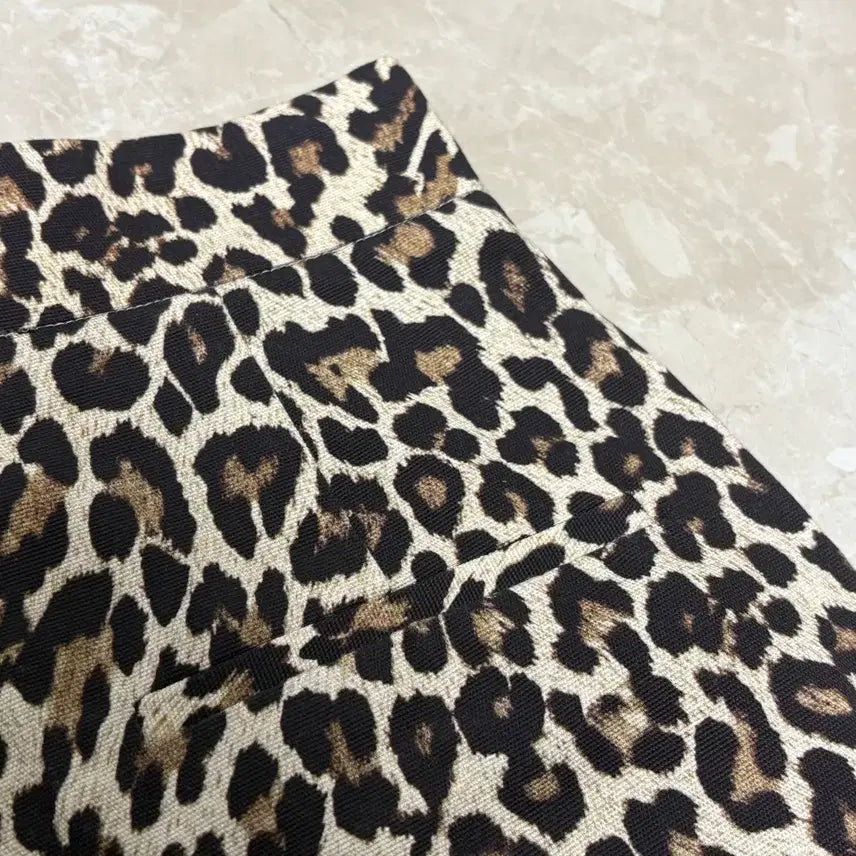 [BUNJANG] ZARA Leopard Print Shorts / (S) 자라 호피 숏팬츠