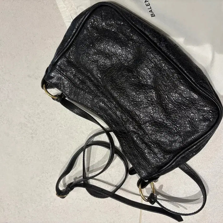 [BUNJANG] Balenciaga Giant Hip Crossbody Bag Black / (정품)발렌시아가 자이언트 힙 클로스백 블랙