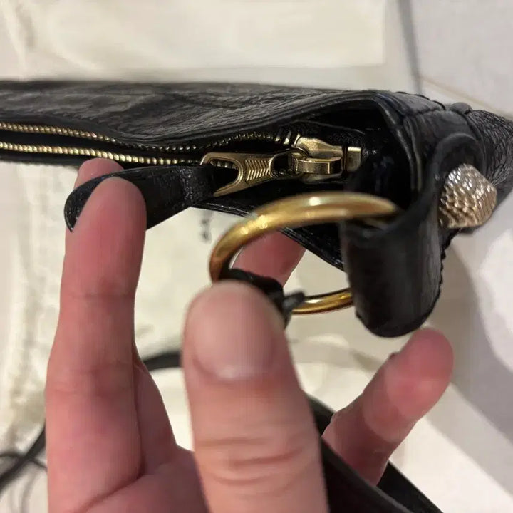 [BUNJANG] Balenciaga Giant Hip Crossbody Bag Black / (정품)발렌시아가 자이언트 힙 클로스백 블랙