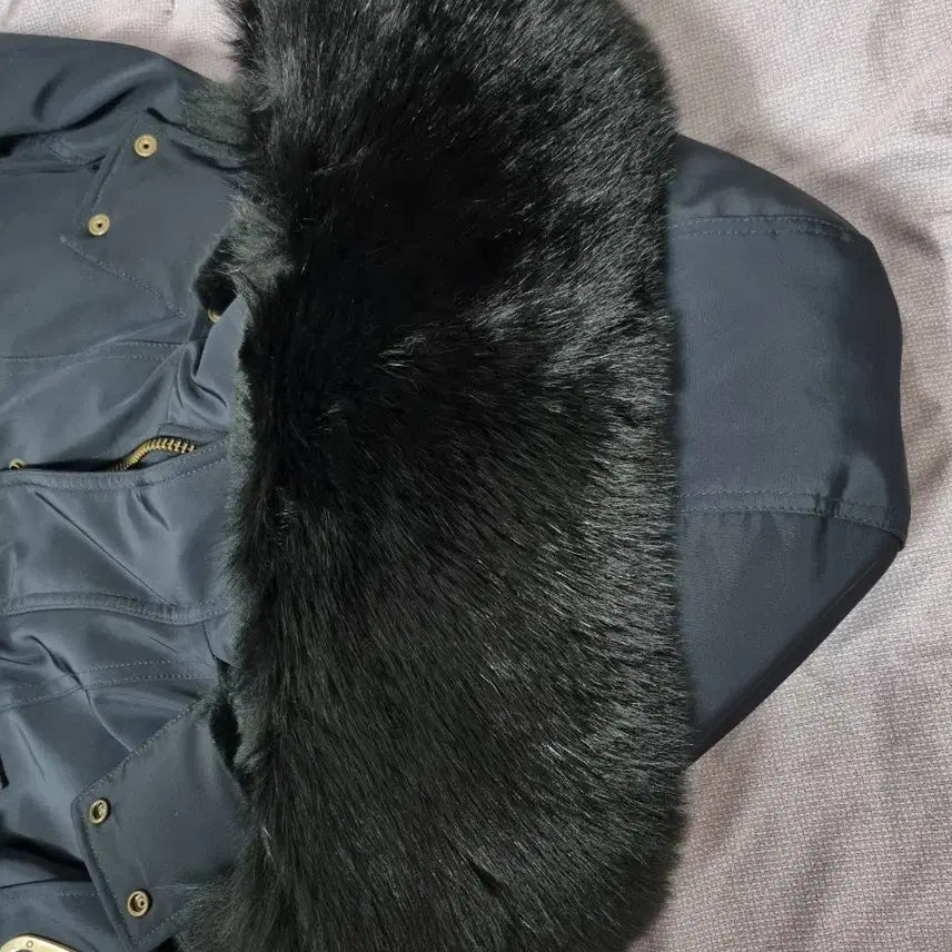 [BUNJANG] Moose Knuckles Gold Trim Padded Jacket / 무스너클 금장 패딩