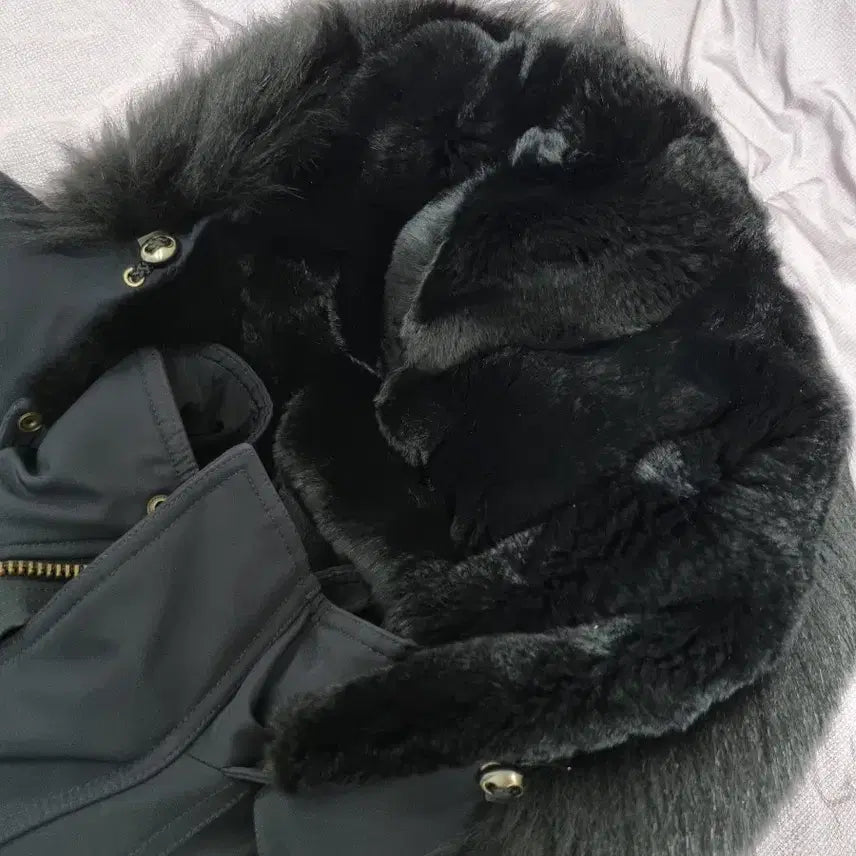 [BUNJANG] Moose Knuckles Gold Trim Padded Jacket / 무스너클 금장 패딩