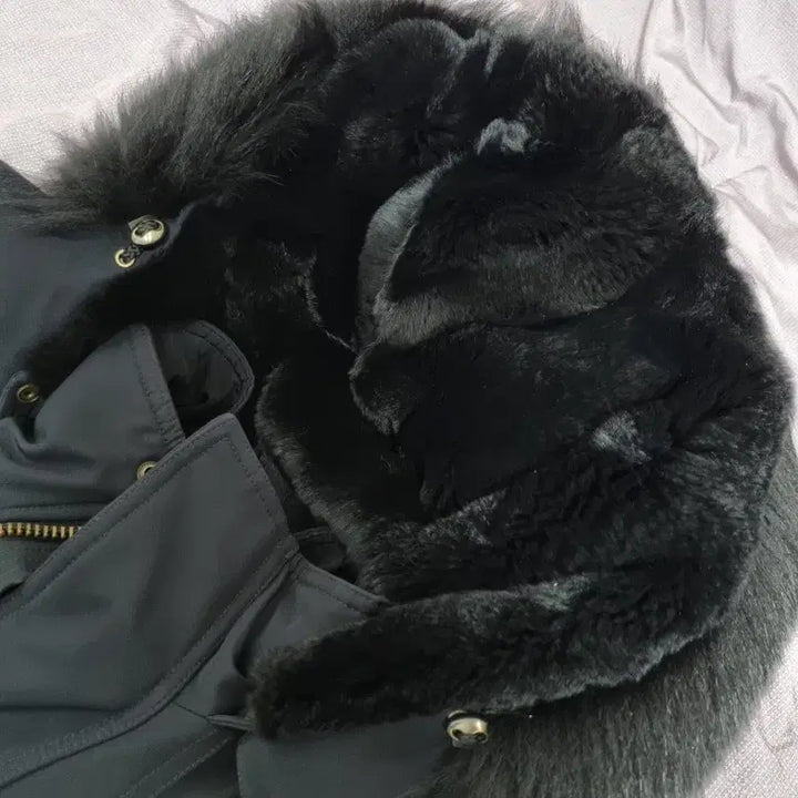 [BUNJANG] Moose Knuckles Gold Trim Padded Jacket / 무스너클 금장 패딩