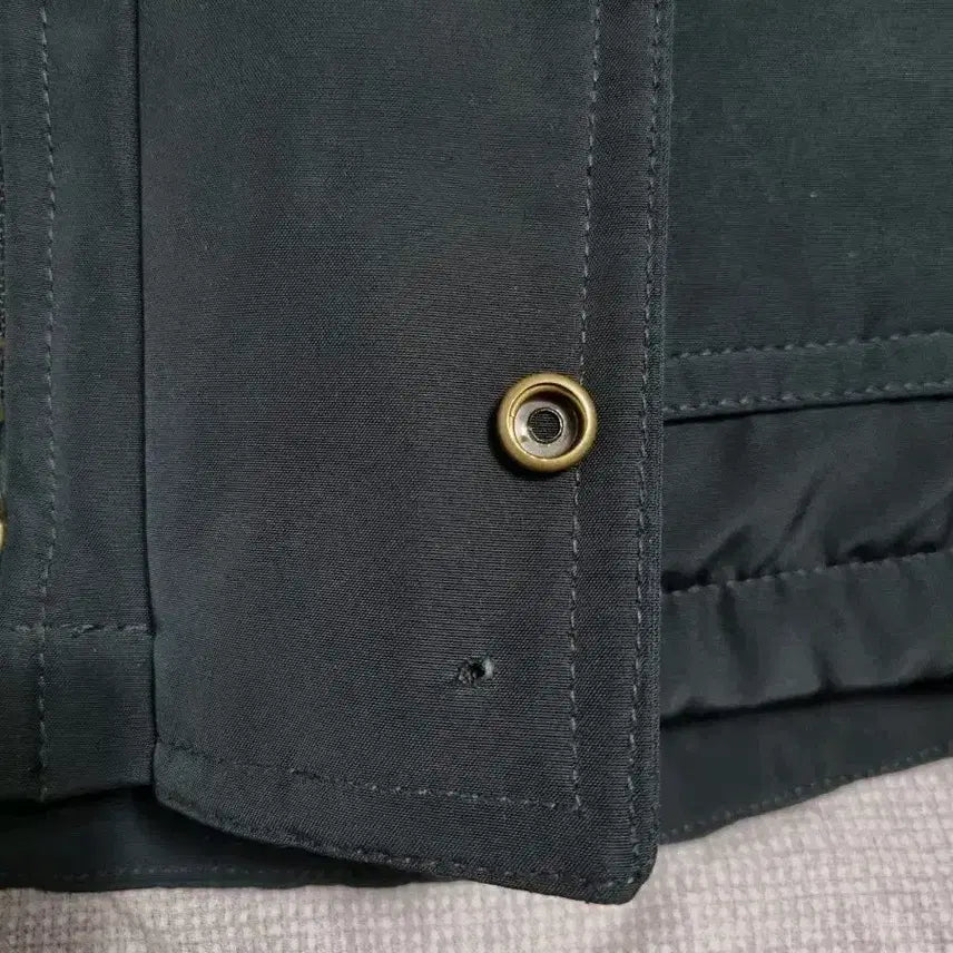 [BUNJANG] Moose Knuckles Gold Trim Padded Jacket / 무스너클 금장 패딩